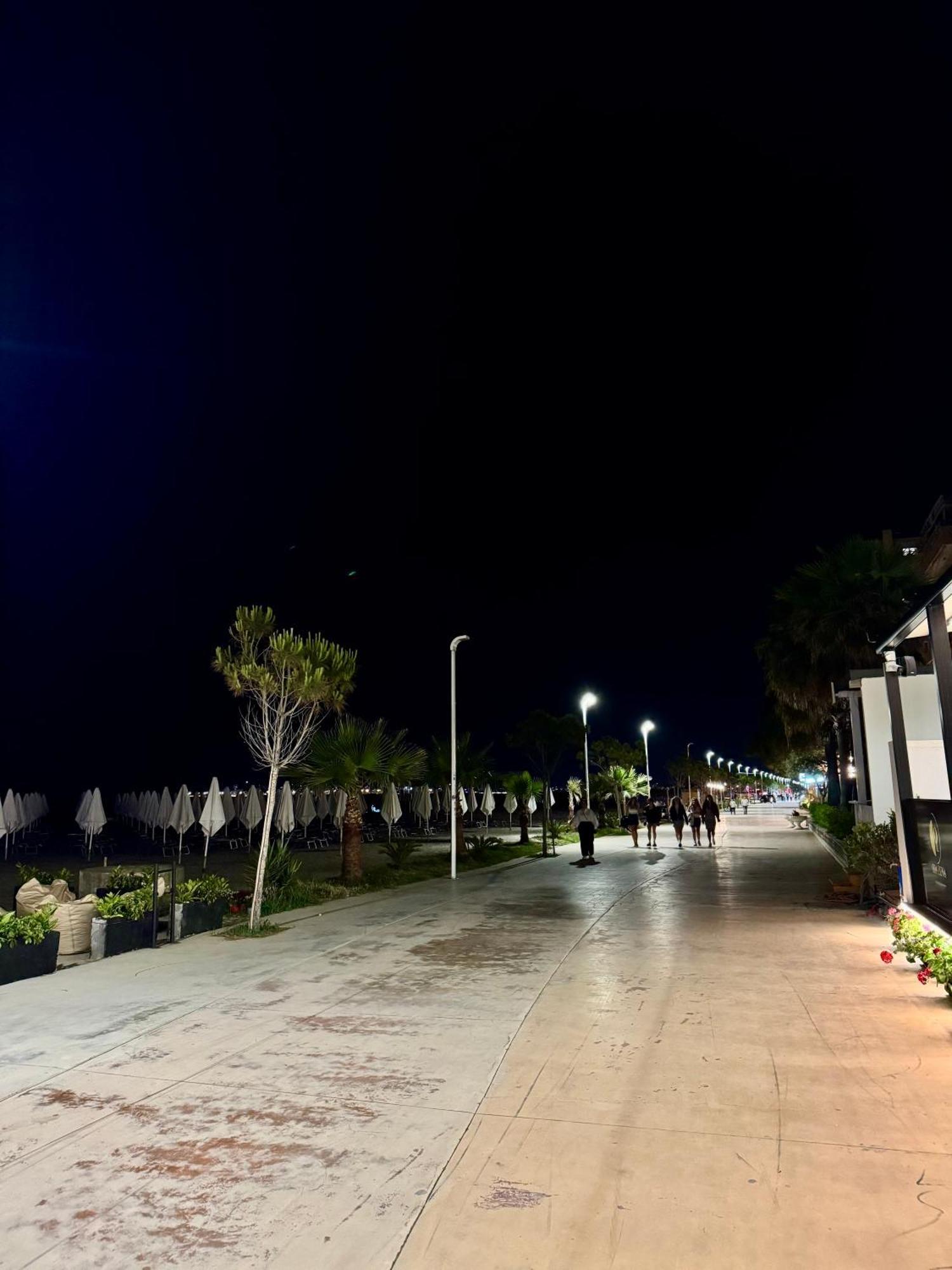 Beach Apartments Durres Exterior photo